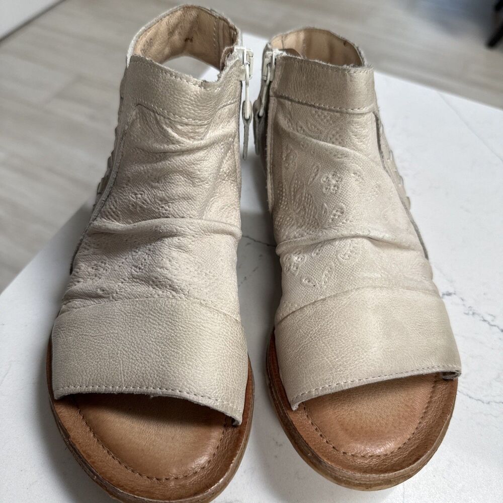 New Miz Mooz Faire Leather Heeled Sandals beige Women's Size US 5.5-6 EU 36